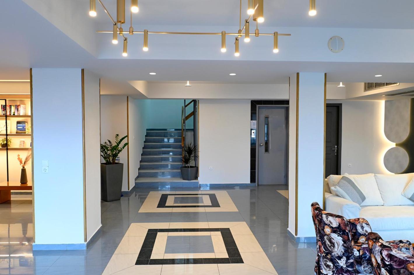Apollon Hotel تولو المظهر الخارجي الصورة