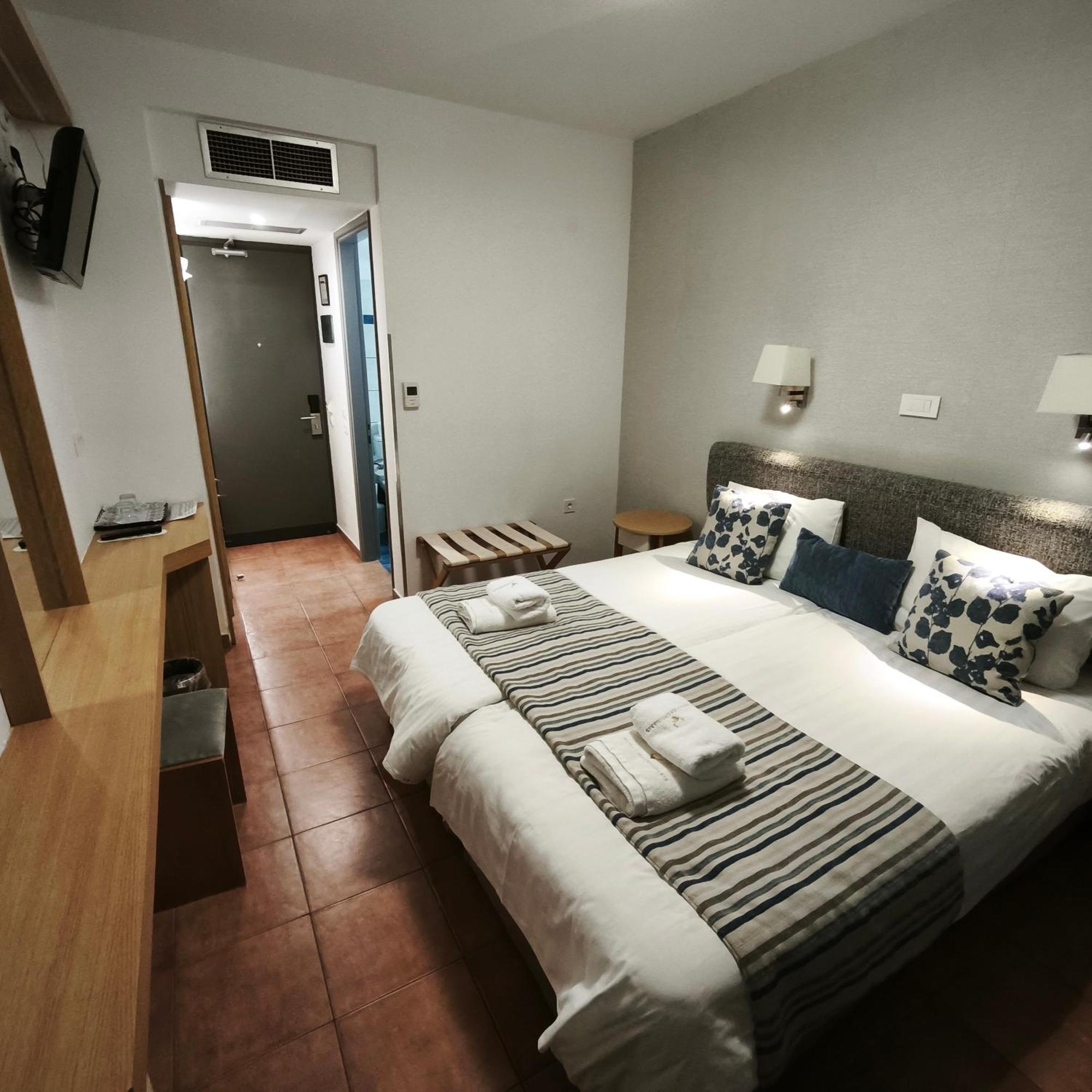 Apollon Hotel تولو المظهر الخارجي الصورة