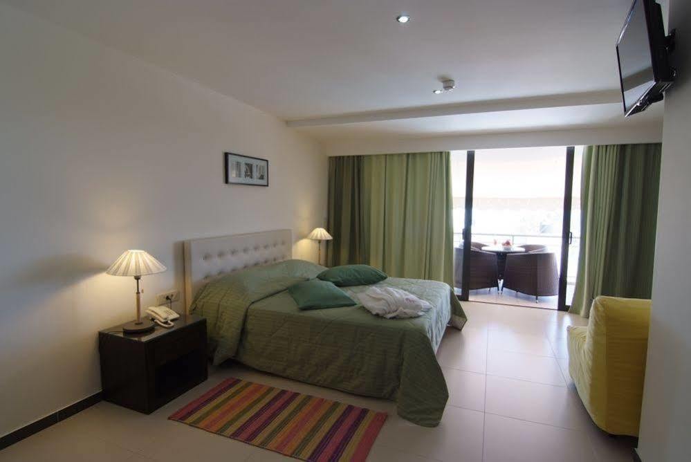 Apollon Hotel تولو المظهر الخارجي الصورة